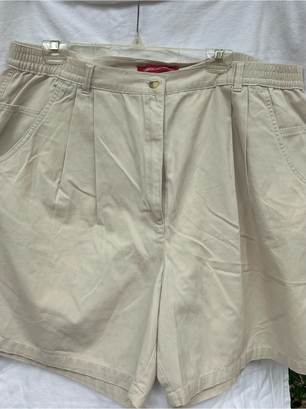 Gloria Vanderbilt Beige Pleated Shorts Womens 24W Vintage Khaki Cotton
